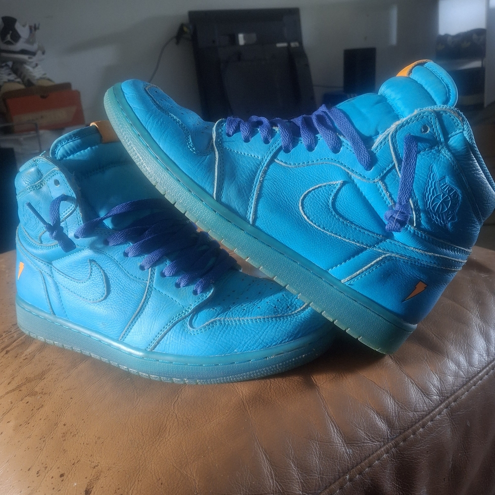 Nike Air Jordan 1 Retro High OG G8RD 'Blue Lagoon' sneaker. 10 Mens Preowned